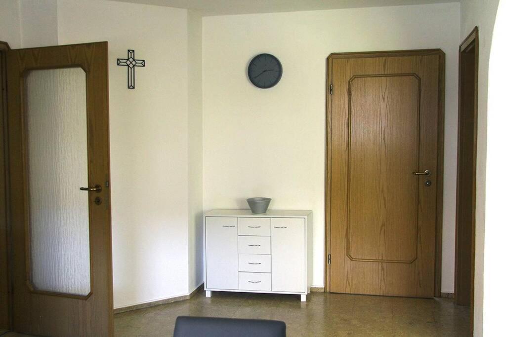 Schoene Helle Ferienwohnung In Waldnaehe Berching Dış mekan fotoğraf
